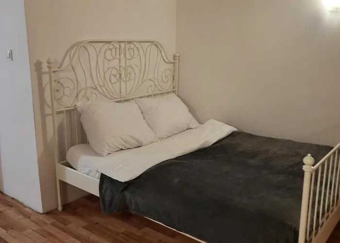 Grzegorzecka Room Nr 2