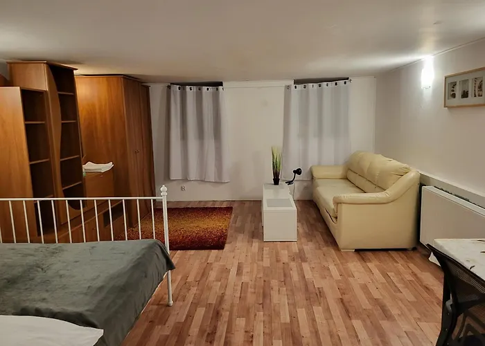 Grzegorzecka Room Nr 2